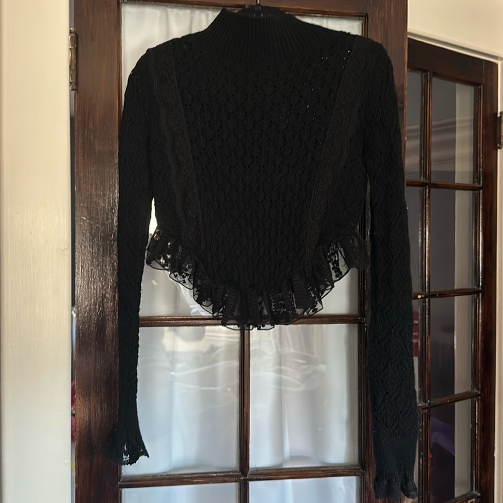 Zara v shape Sweater